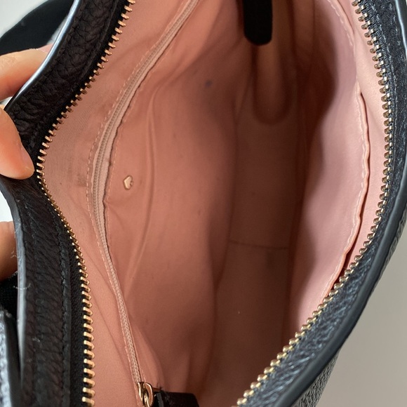 Kate Spade Roulette Medium Messenger Bag in black - Picture 6 of 7